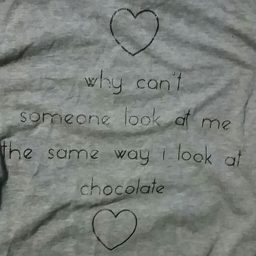 Cute tee - Picture 2 of 2